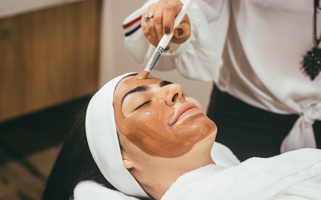 Tratamento estético facial com toxina botulínica